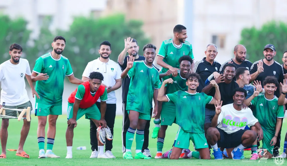 الأهلي يهزم الاتحاد برباعية في 