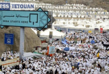 الحجاج يتوافدون إلى مشعر منى لقضاء يوم التروية